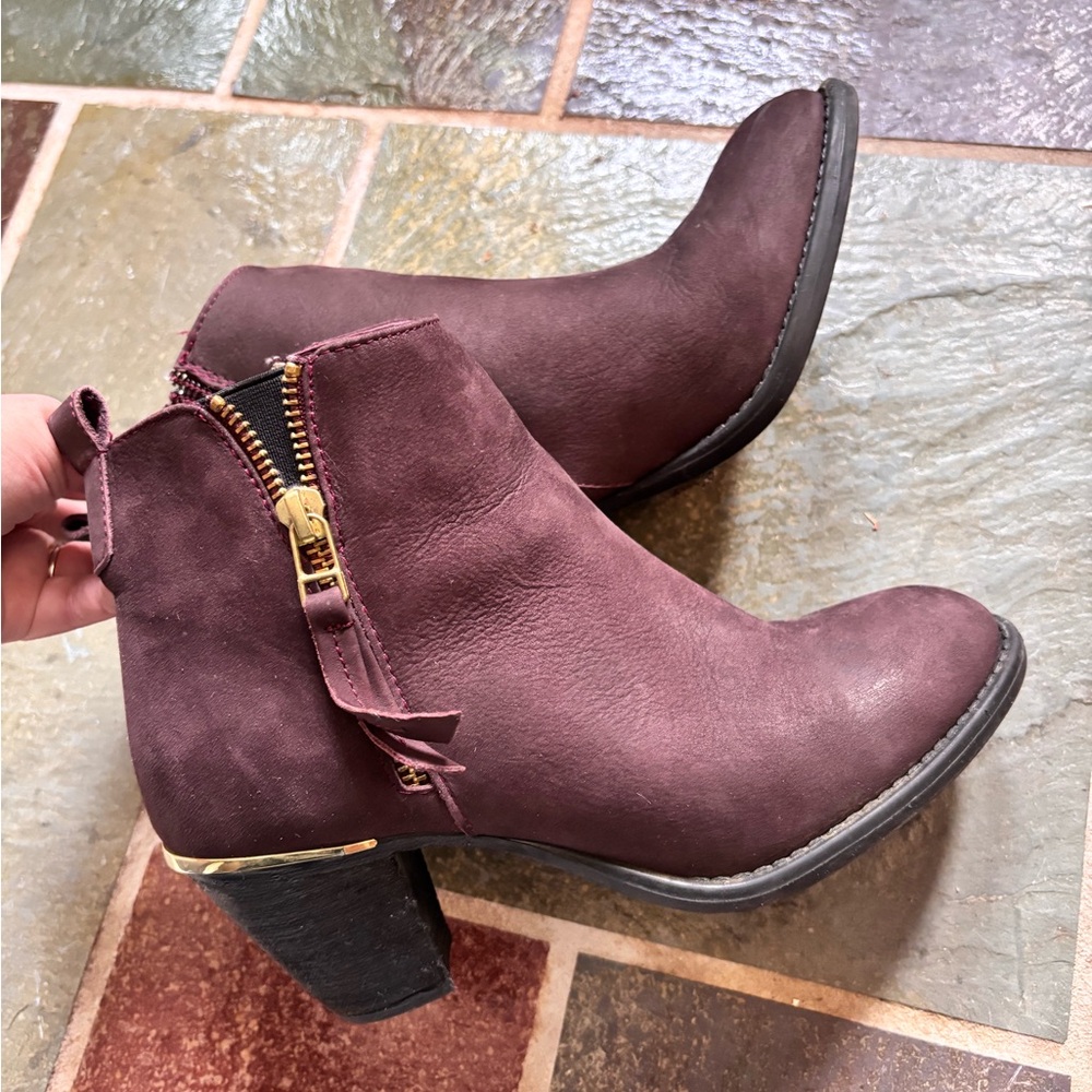 Steve Madden Women's Burgundy Ankle Boots